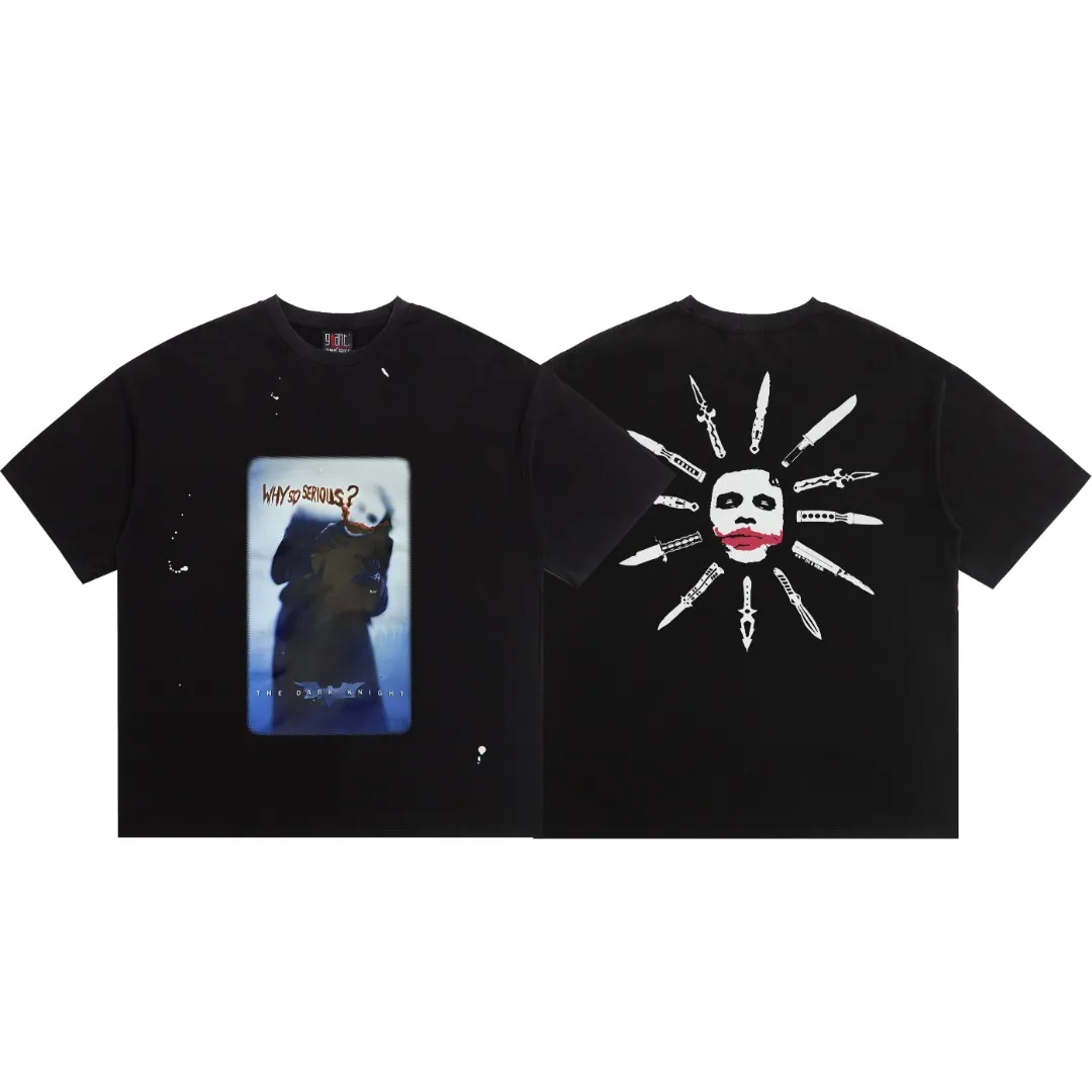 Saint Michael Dark Knight Joker Knife Print Washed and Distressed Retro Vintage Loose Short Sleeves Digital white ink direct injection, the fabric is breathable and the pattern is three-dimensional and clear. Fabric: Double yarn 240 grams Style number: S868 Size: S-M-L-XL Color: Washed black Price: P118